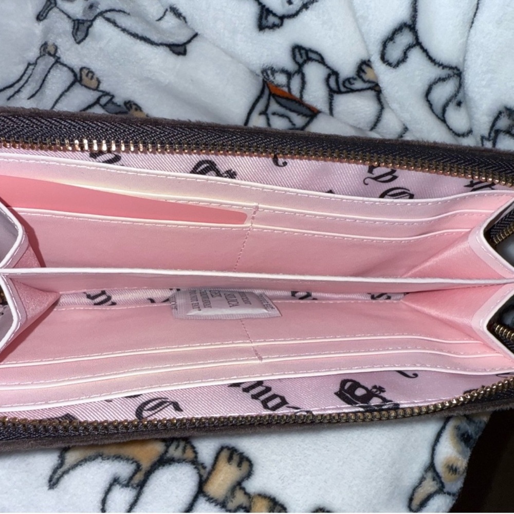 NWT The Key to Juicy Gusset Zip Around Wallet in Chocolate Brown - Picture 5 of 5